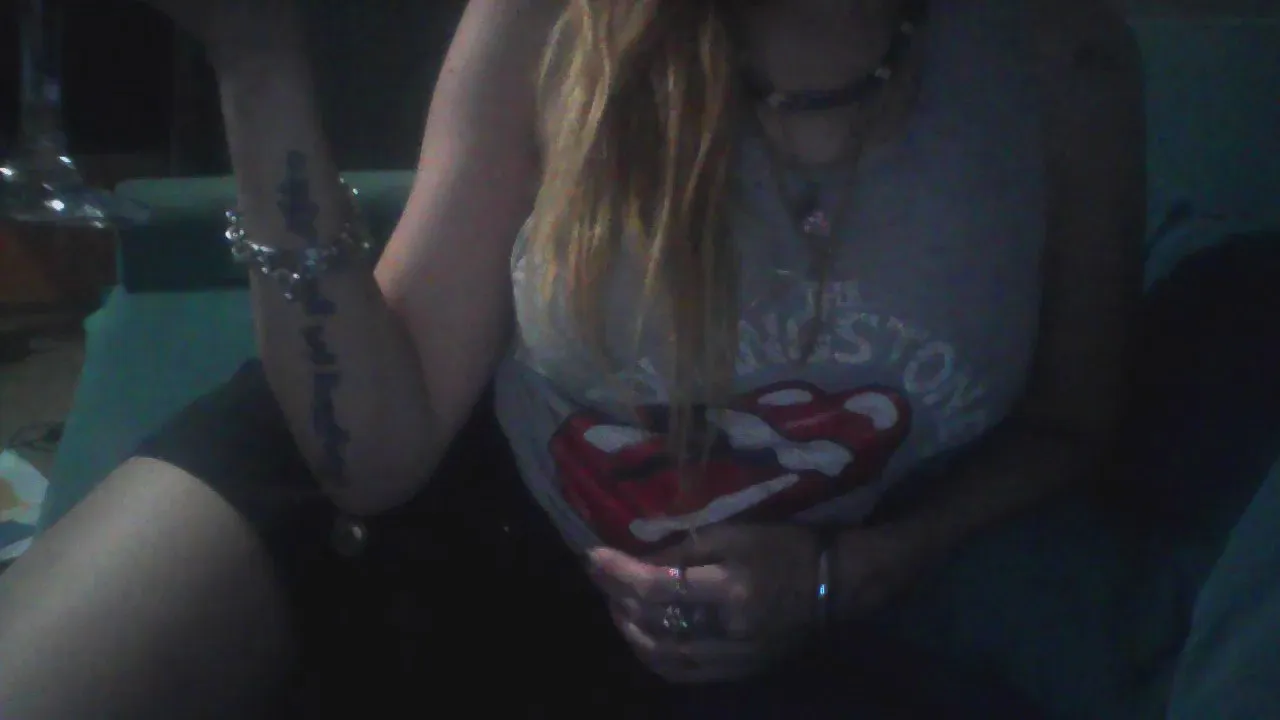 Fedexxxyblond from Cam4