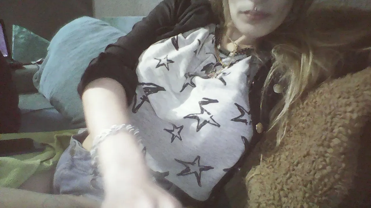 Fedexxxyblond from Cam4