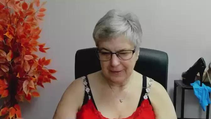 FemmeIRIS from Cam4