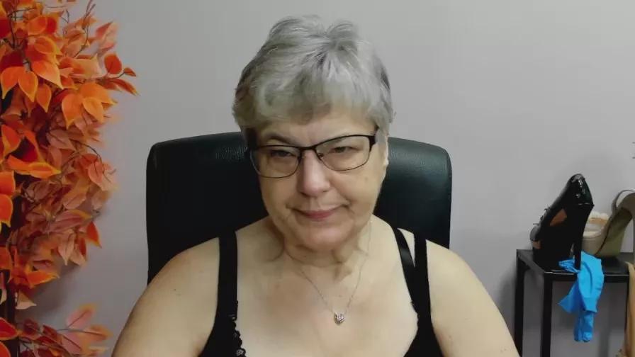 FemmeIRIS from Cam4