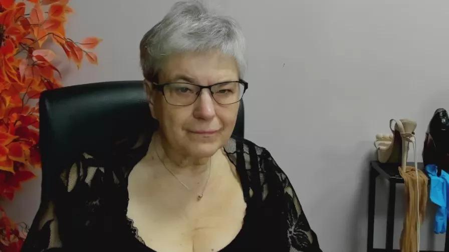FemmeIRIS from Cam4