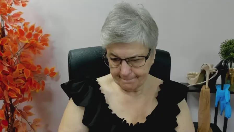 FemmeIRIS from Cam4
