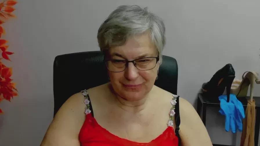 FemmeIRIS from Cam4