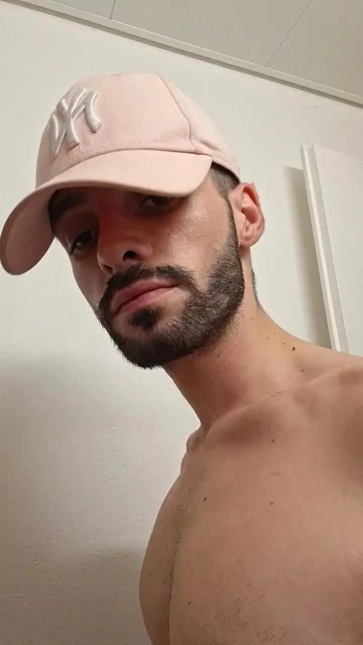 Filipe_24 from Cam4