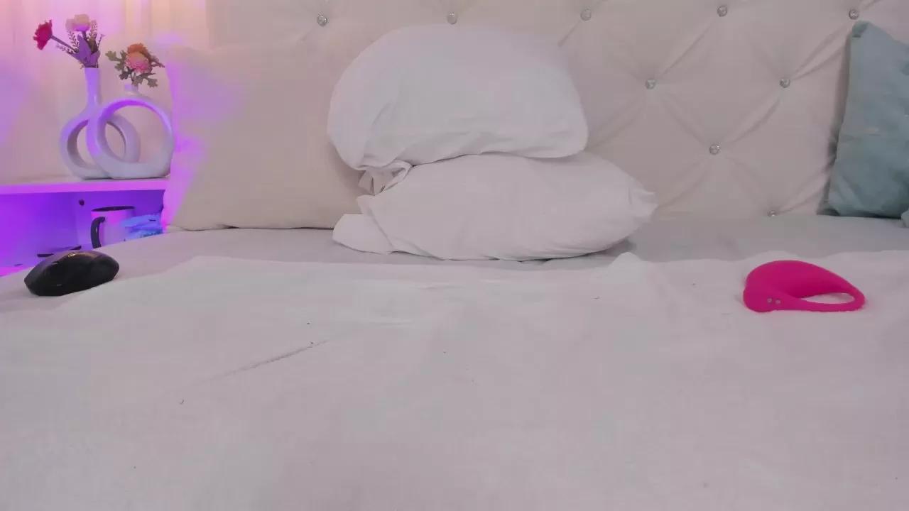 Hana_gray from Cam4