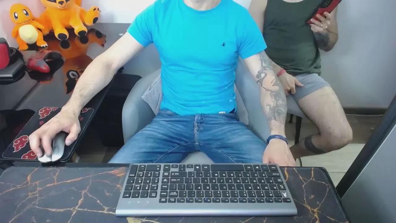 Lealboy from Cam4