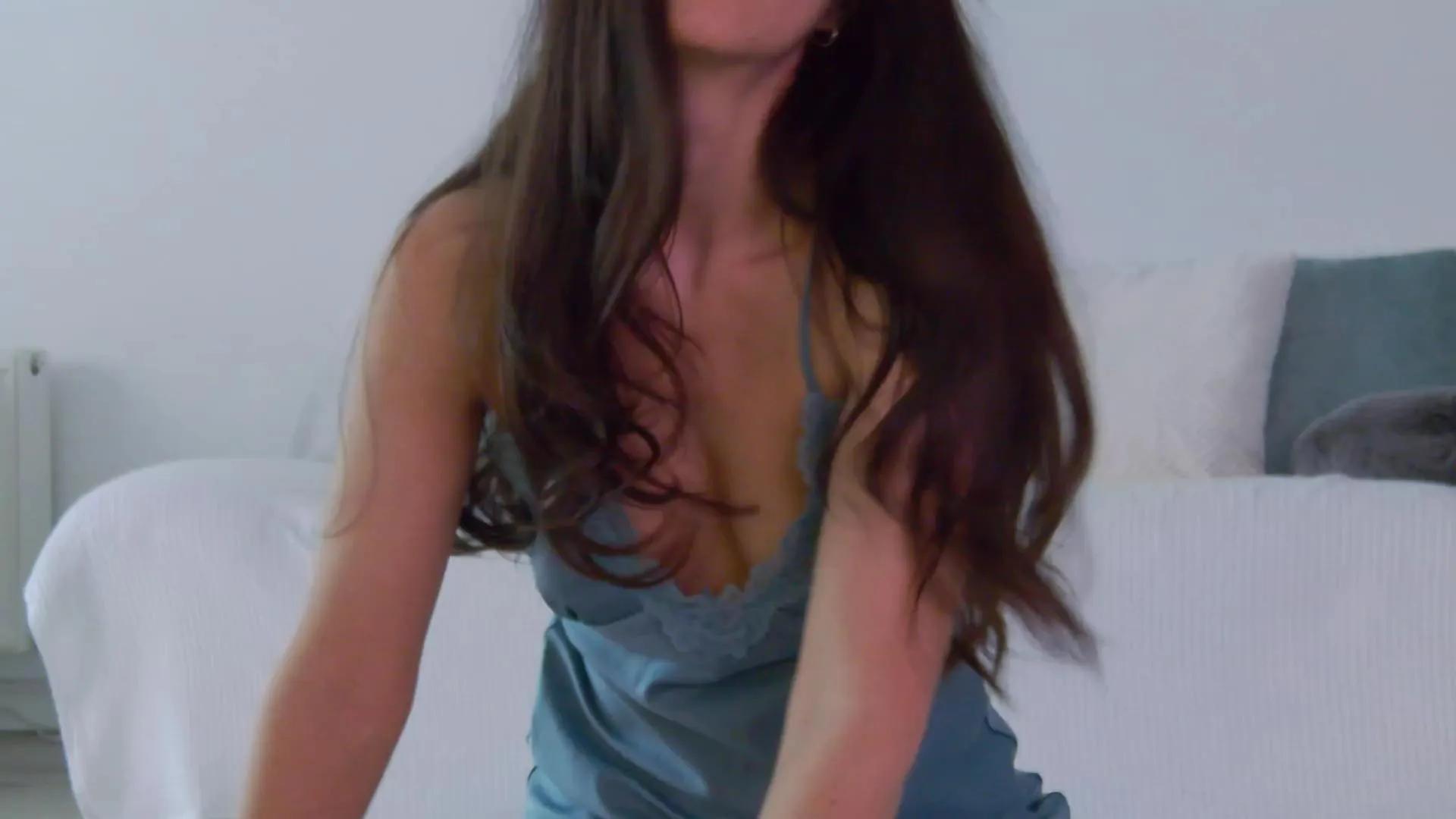 Lilyroselynn from Cam4