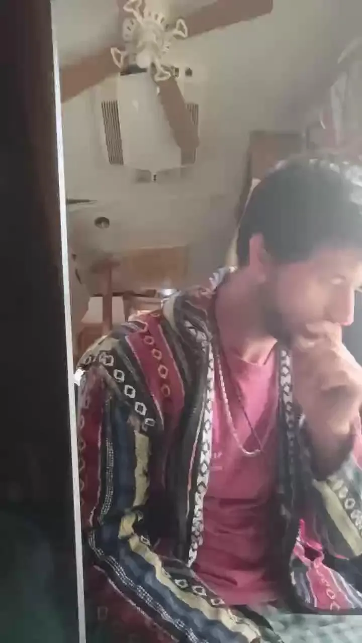 Littleguy25 from Cam4