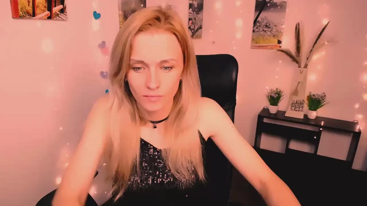 PeppyMia from Cam4