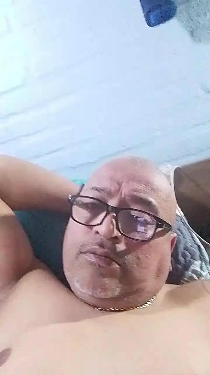 Yell47 from Cam4