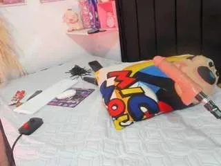 annie-star from CamSoda