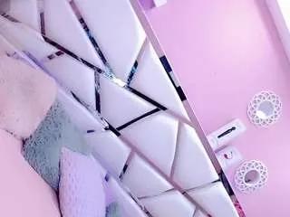 Ariia-janee from CamSoda