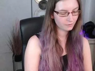 Emmatease94 from CamSoda