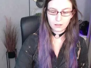 Emmatease94 from CamSoda