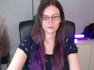 Emmatease94 from CamSoda