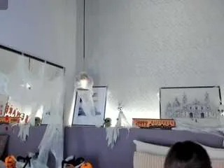 Miiakay from CamSoda