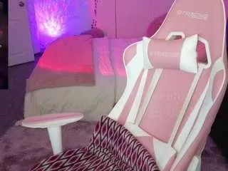 Queenxlexy from CamSoda