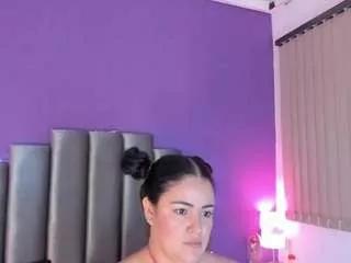 Saramontoya from CamSoda