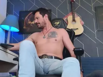 Aaronbomer from Chaturbate