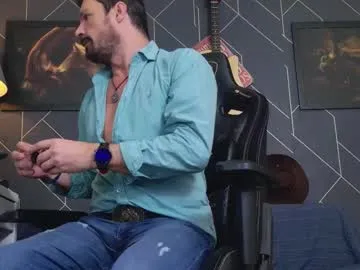 Aaronbomer from Chaturbate