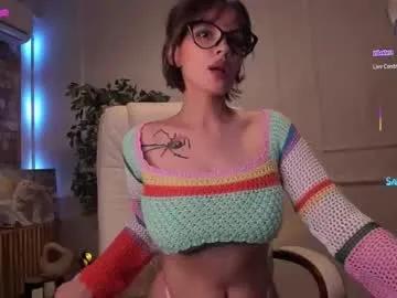 Adalyn_glow from Chaturbate