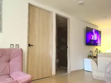 Allysonswwan17 from Chaturbate