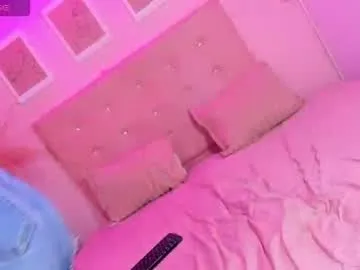 Annie_dolce_ from Chaturbate