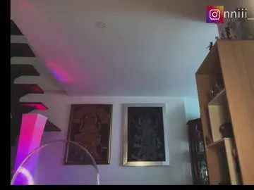 Annie_snow_ from Chaturbate