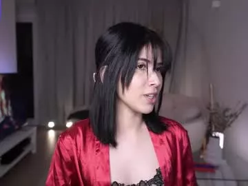 Anniehillofficial_ from Chaturbate