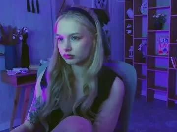 Avadaviis from Chaturbate