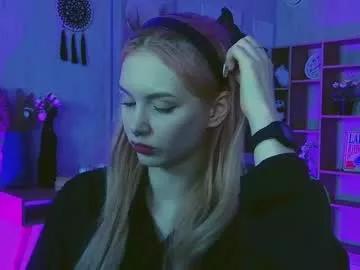 Avadaviis from Chaturbate