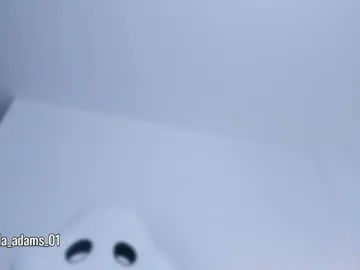 Bella_adams_ from Chaturbate