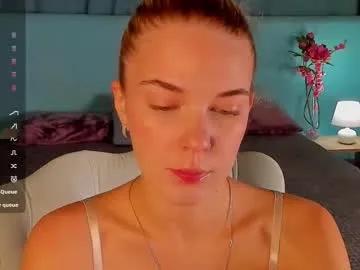 Bella_stewartt from Chaturbate