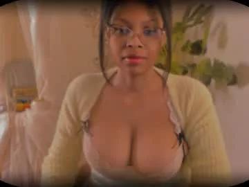 Bellablakes18 from Chaturbate