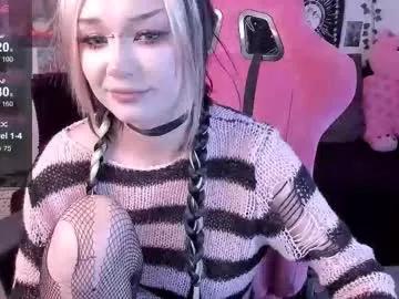 Broodmommyy3 from Chaturbate