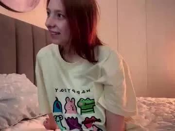 Ellie_hollow from Chaturbate