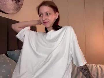 Ellie_hollow from Chaturbate
