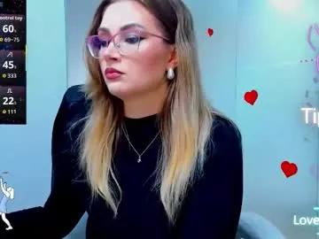 Evelyne_rose from Chaturbate