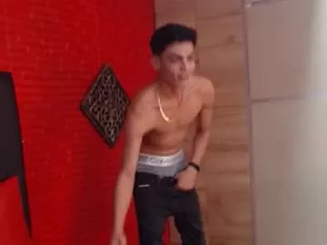 Harrythomson1 from Chaturbate