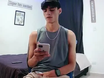 Harrythomson1 from Chaturbate