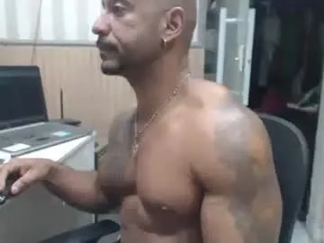 Hebertgomes from Chaturbate