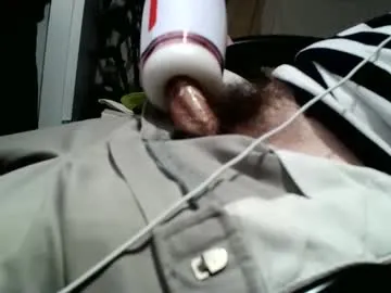 Iliketofuck1975 from Chaturbate