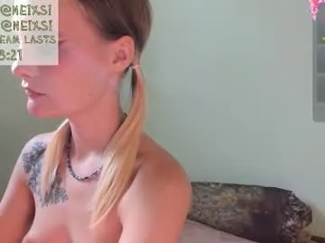 Ixsi from Chaturbate