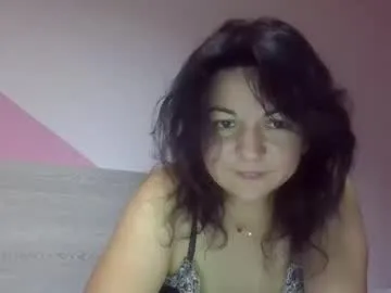 Jully_caitlyn from Chaturbate