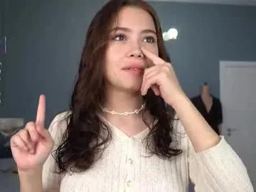 kissiekat from Chaturbate