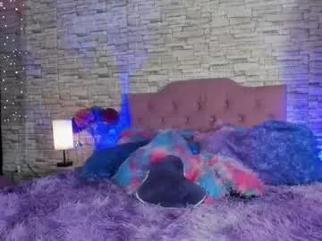 Kittyqueen01 from Chaturbate
