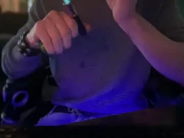 Korruptedbymewmew from Chaturbate