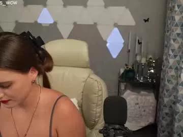 Lesliekorfs from Chaturbate