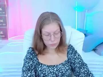 Lilly_belly from Chaturbate