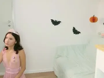 Little_effy18_ from Chaturbate